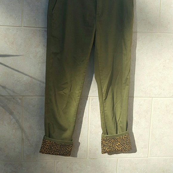 🐆 Current/Elliott The Confidant Crop Pants Size 25 Olive Green Leopard Cuff - Picture 3 of 8